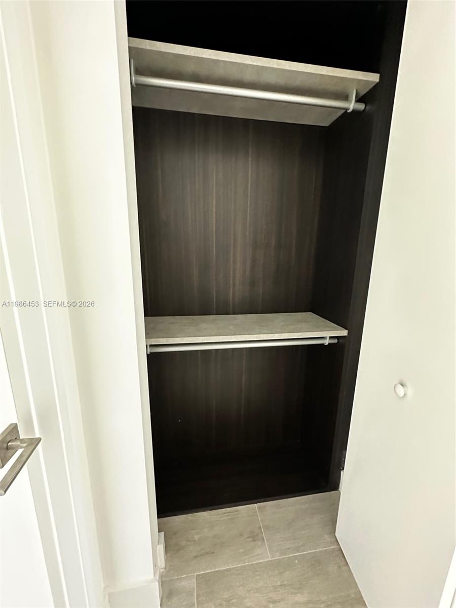 121 NE 34th St #2707 Miami, FL 33137