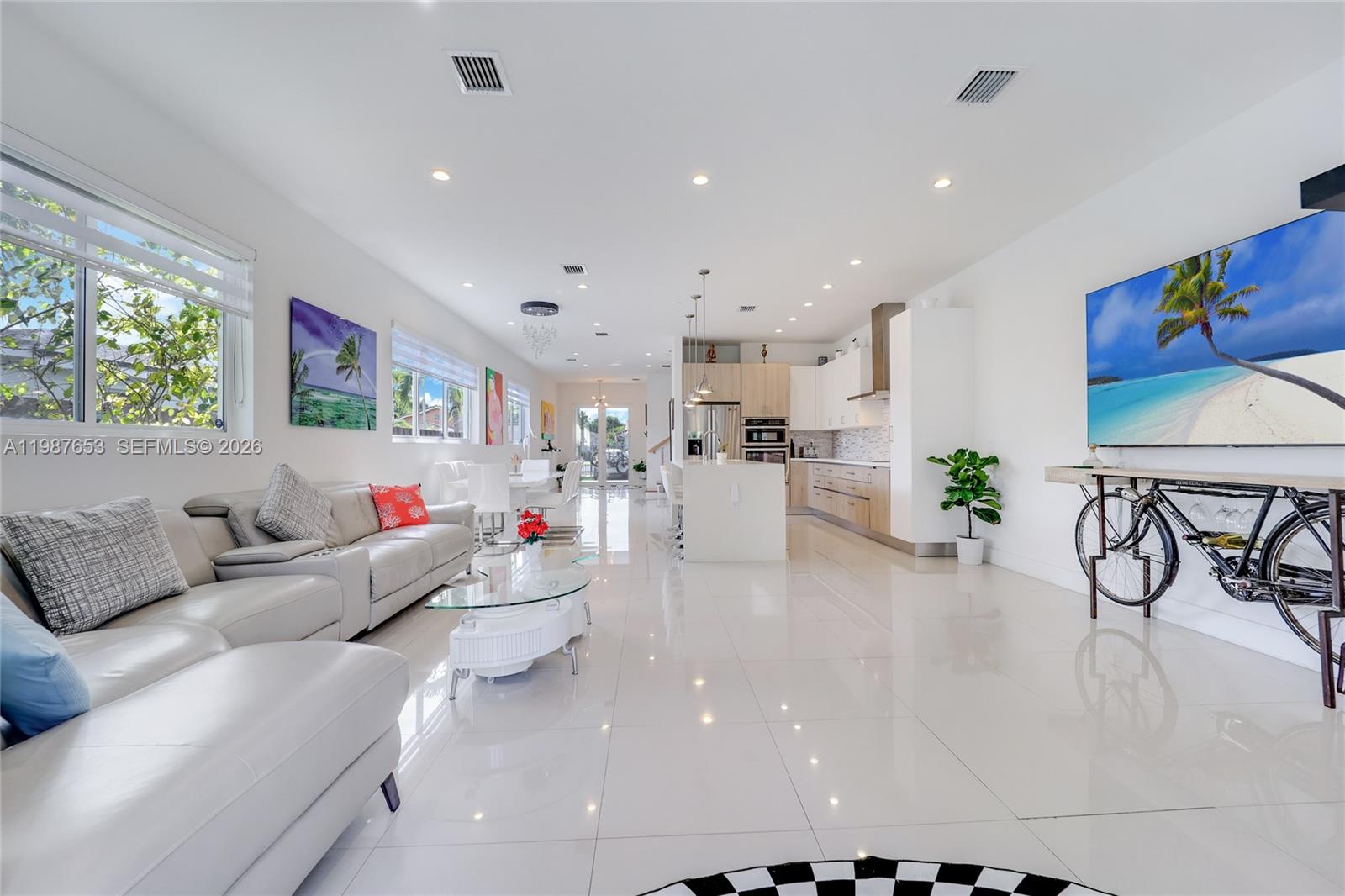 2943 SW 23rd St Miami, FL 33145