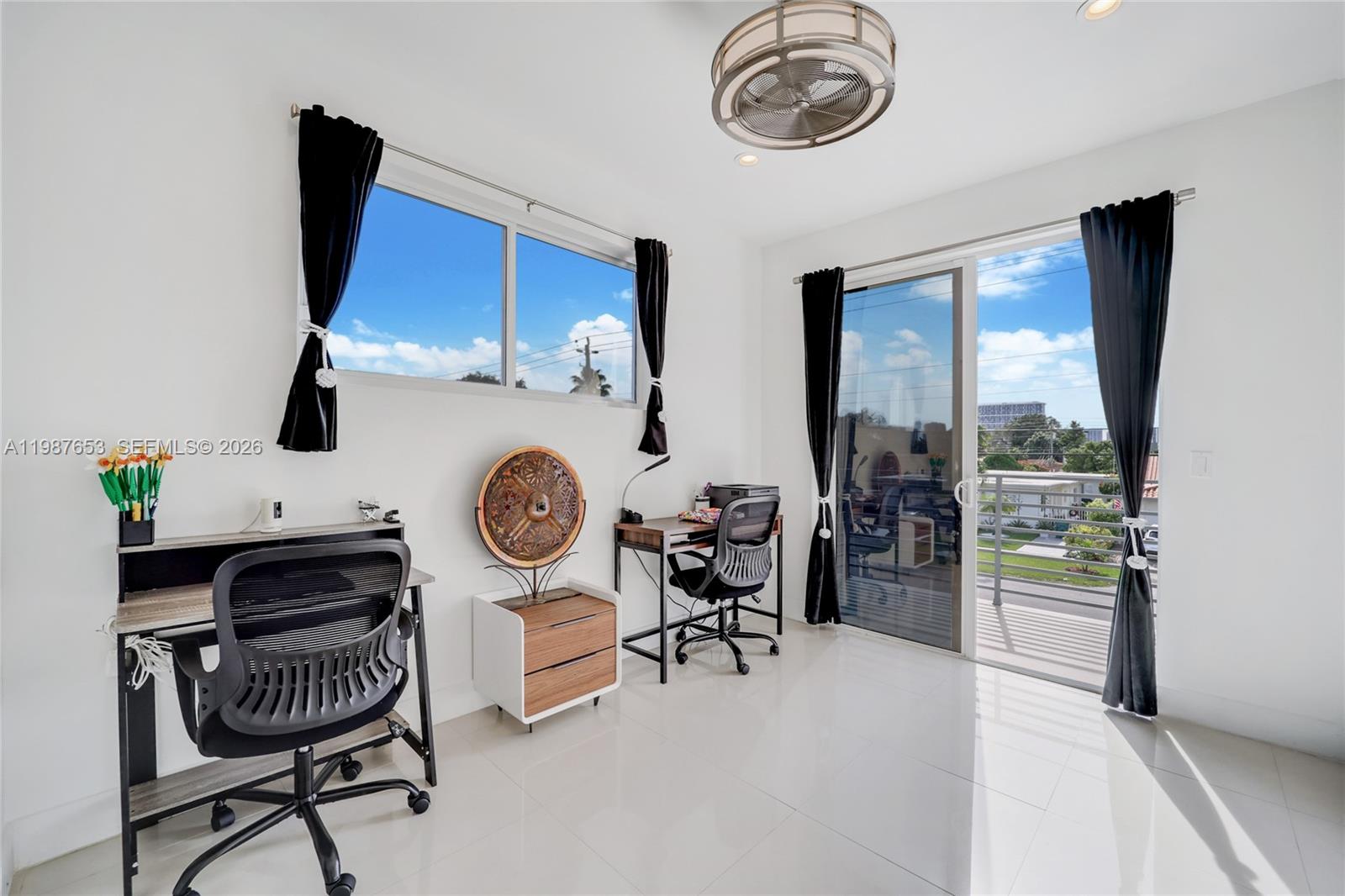 2943 SW 23rd St Miami, FL 33145