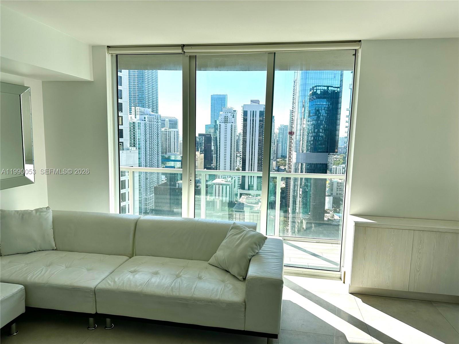 image 500 Brickell West12