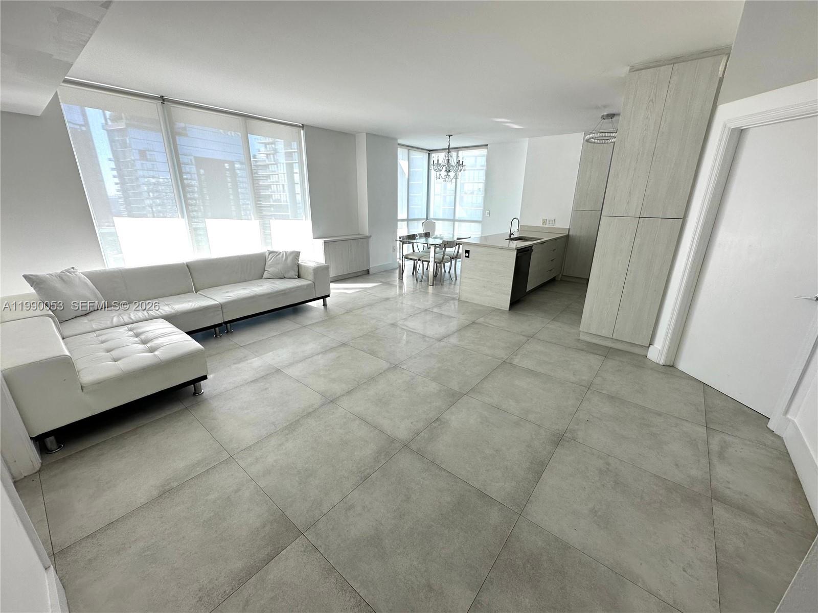 image 500 Brickell West13