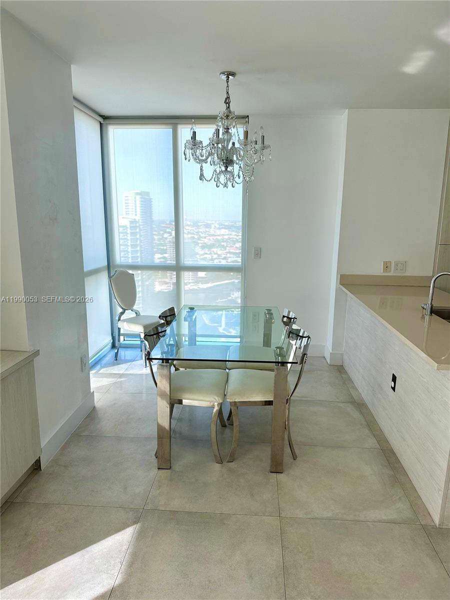 image 500 Brickell West14