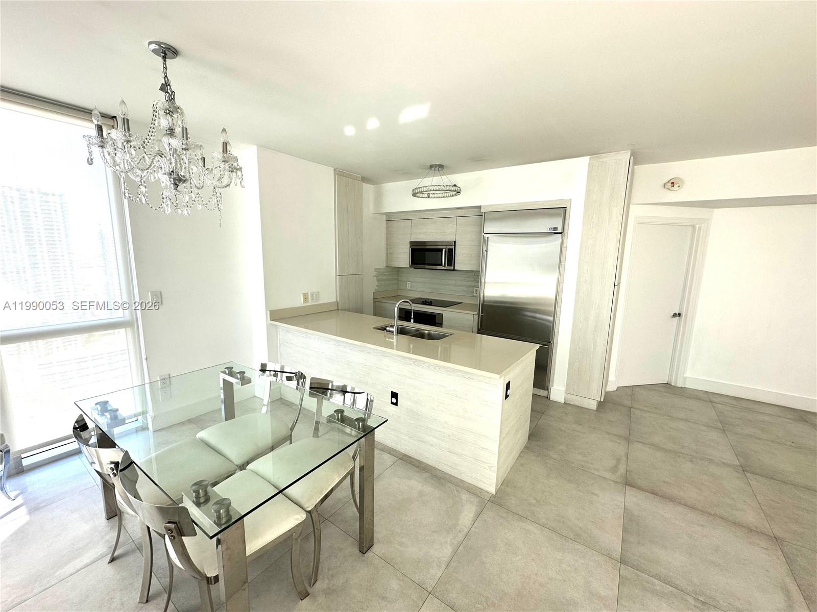 image 500 Brickell West1