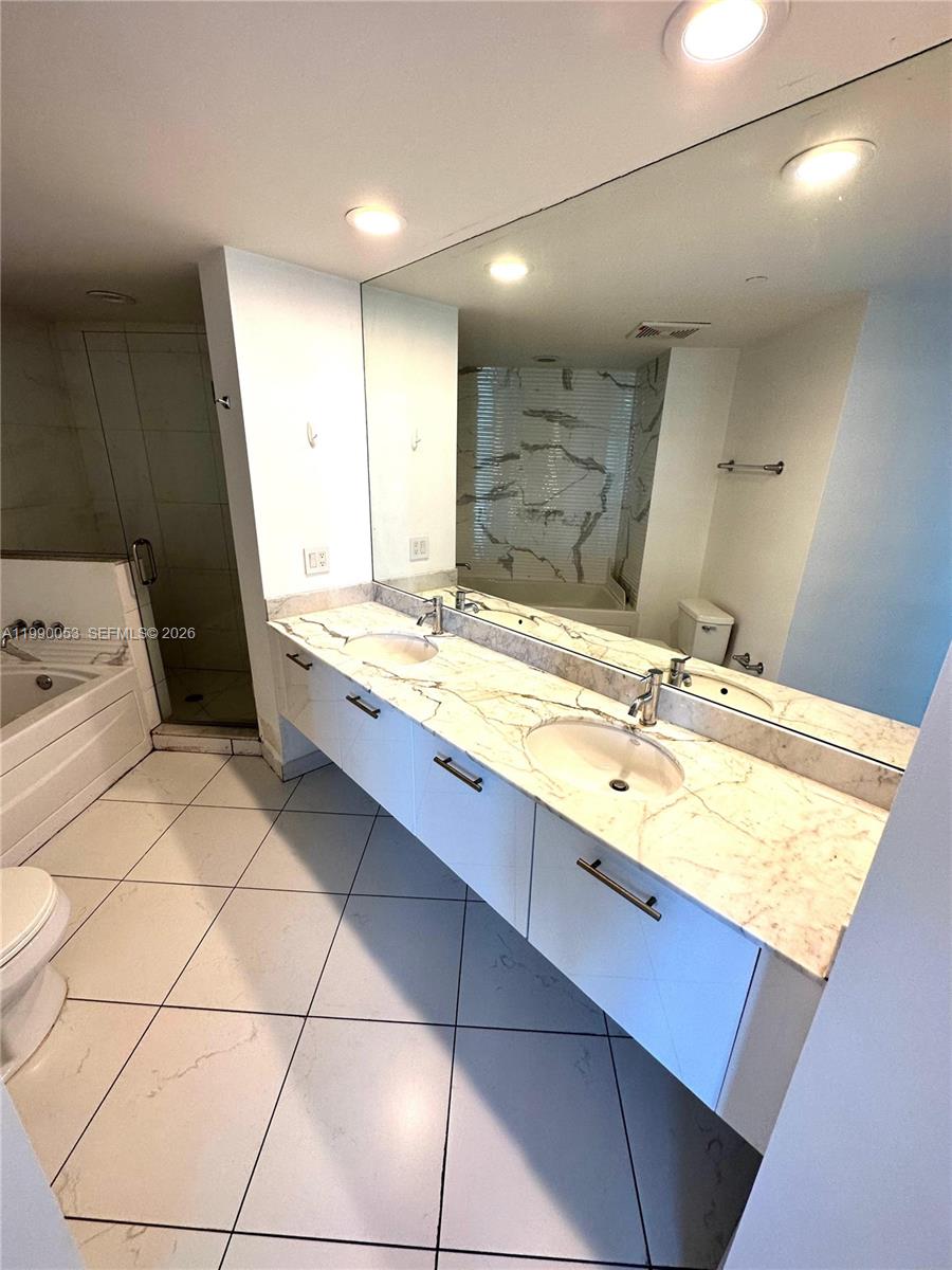 image 500 Brickell West2