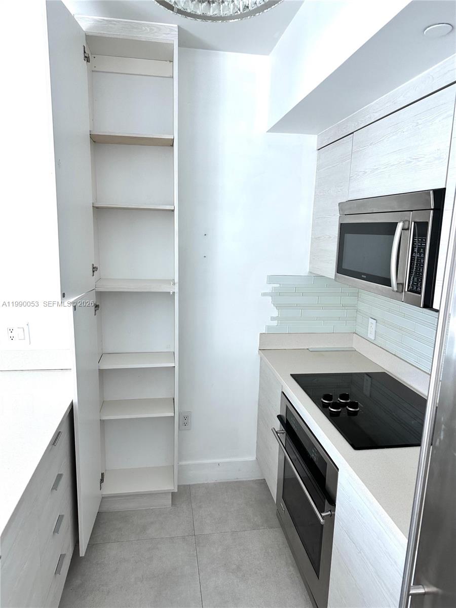 image 500 Brickell West4