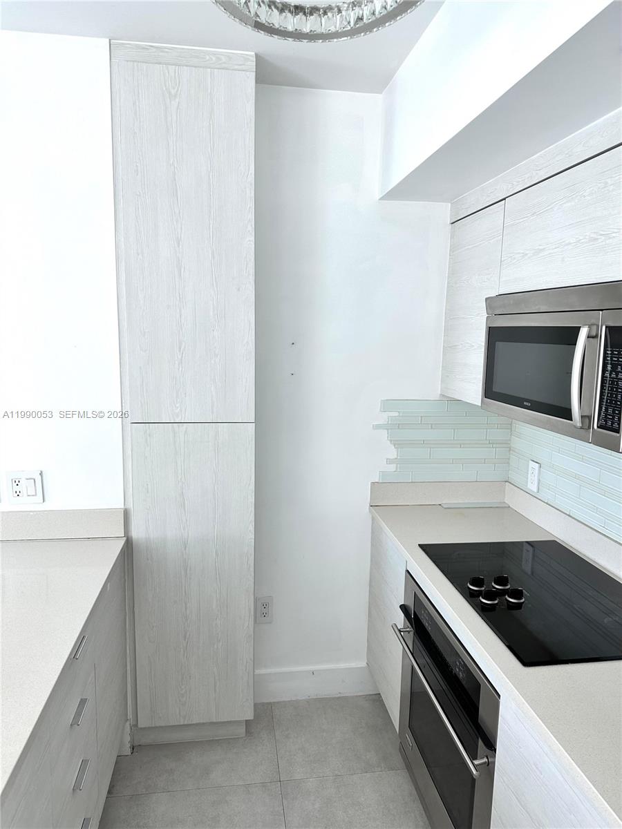 image 500 Brickell West5