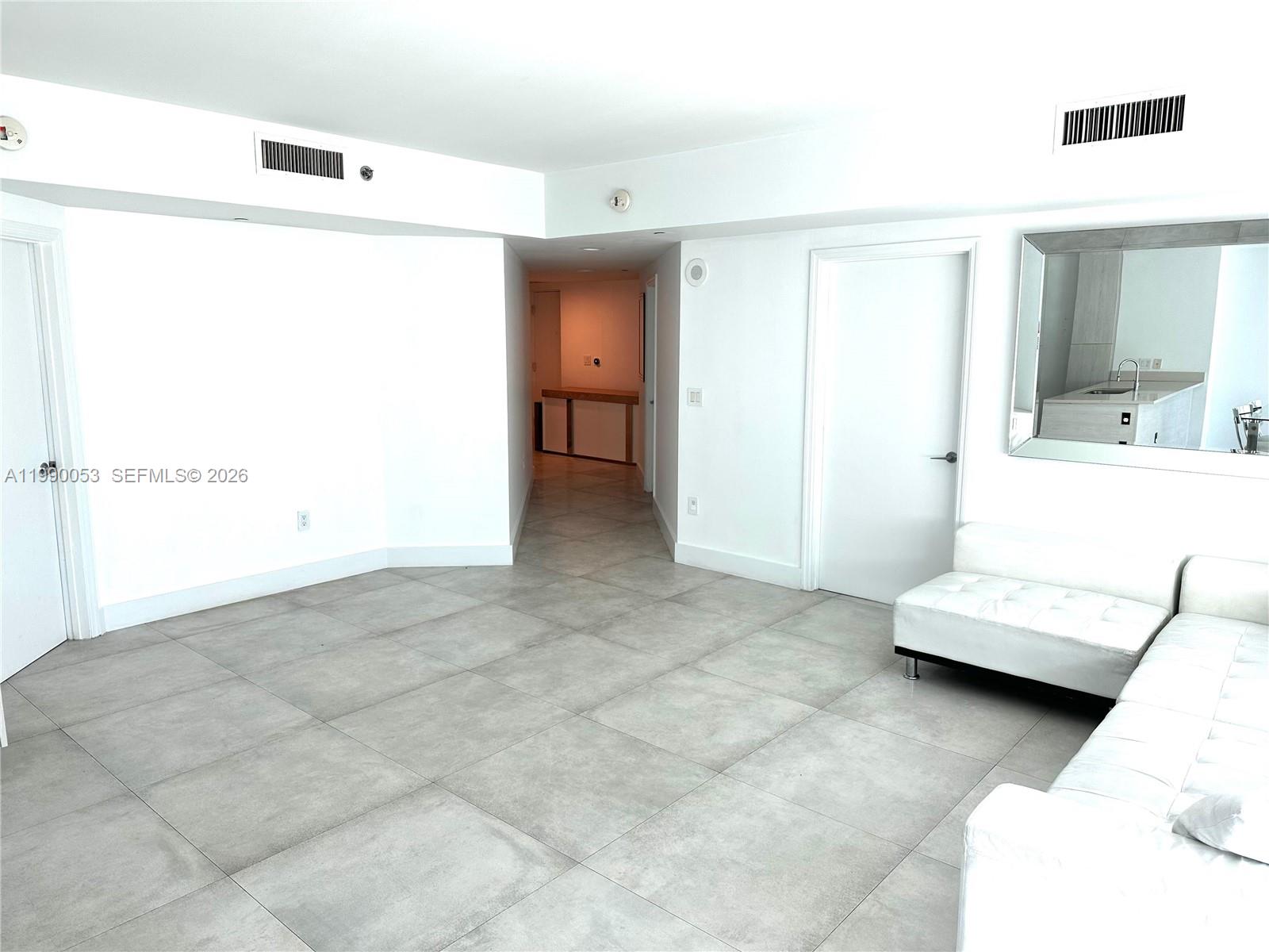 image 500 Brickell West6