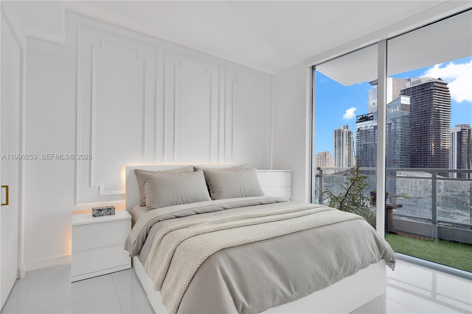 92 SW 3rd St #2802 Miami, FL 33130