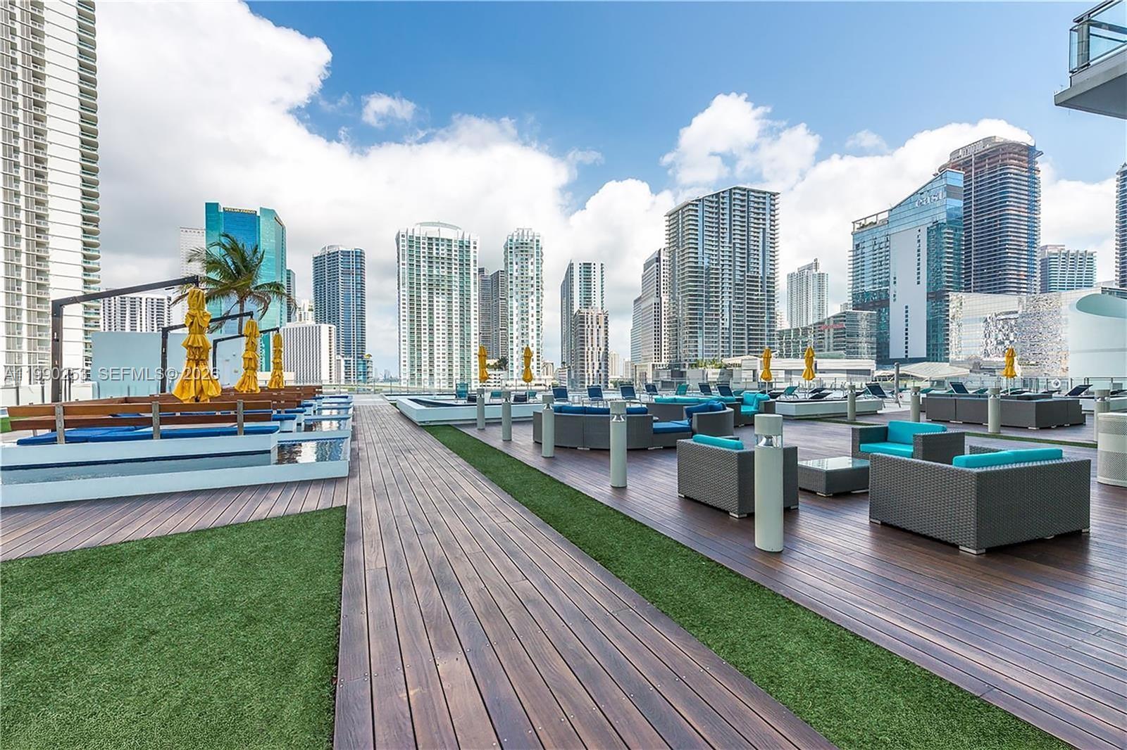 92 SW 3rd St #2802 Miami, FL 33130