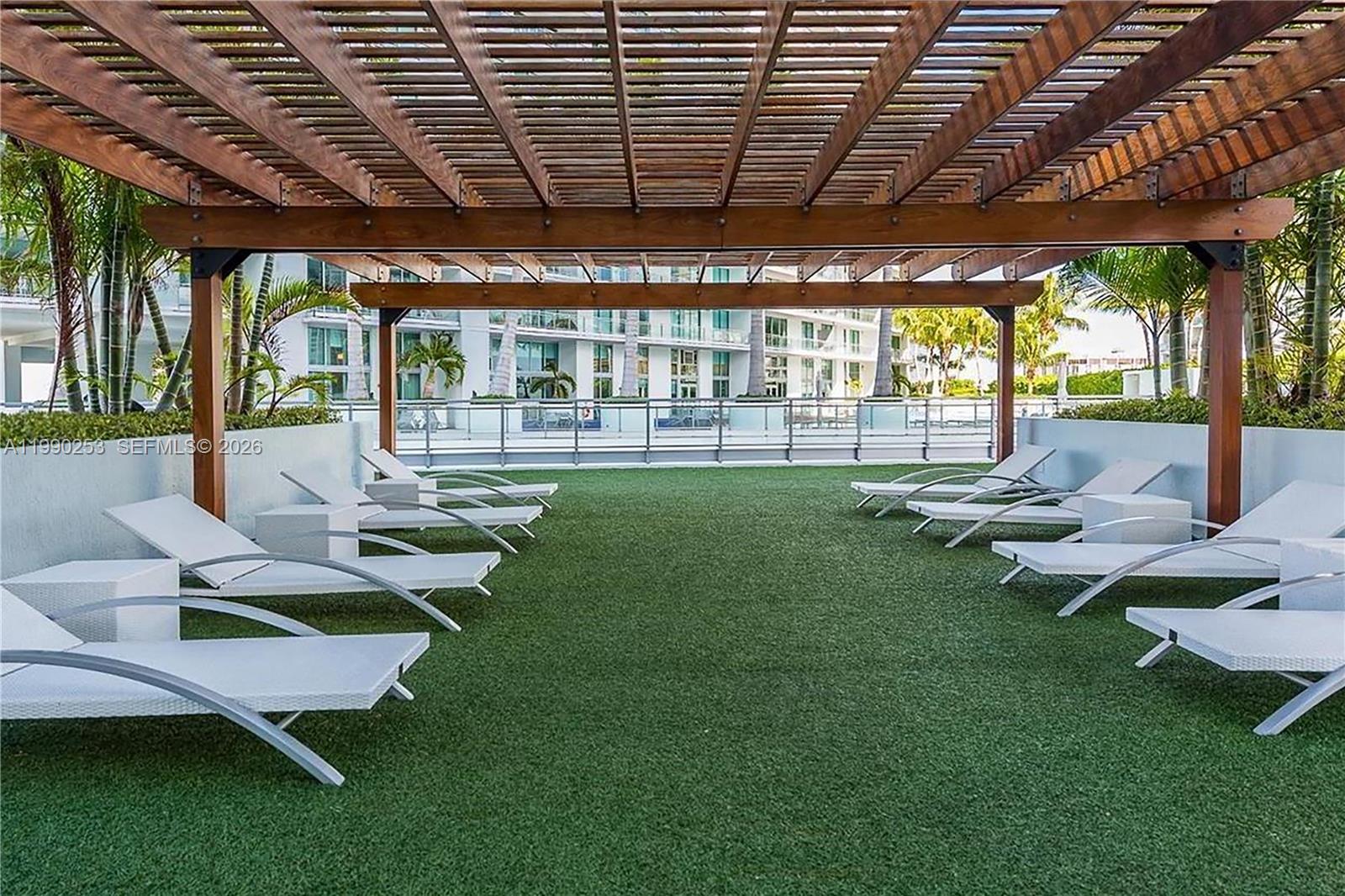 92 SW 3rd St #2802 Miami, FL 33130