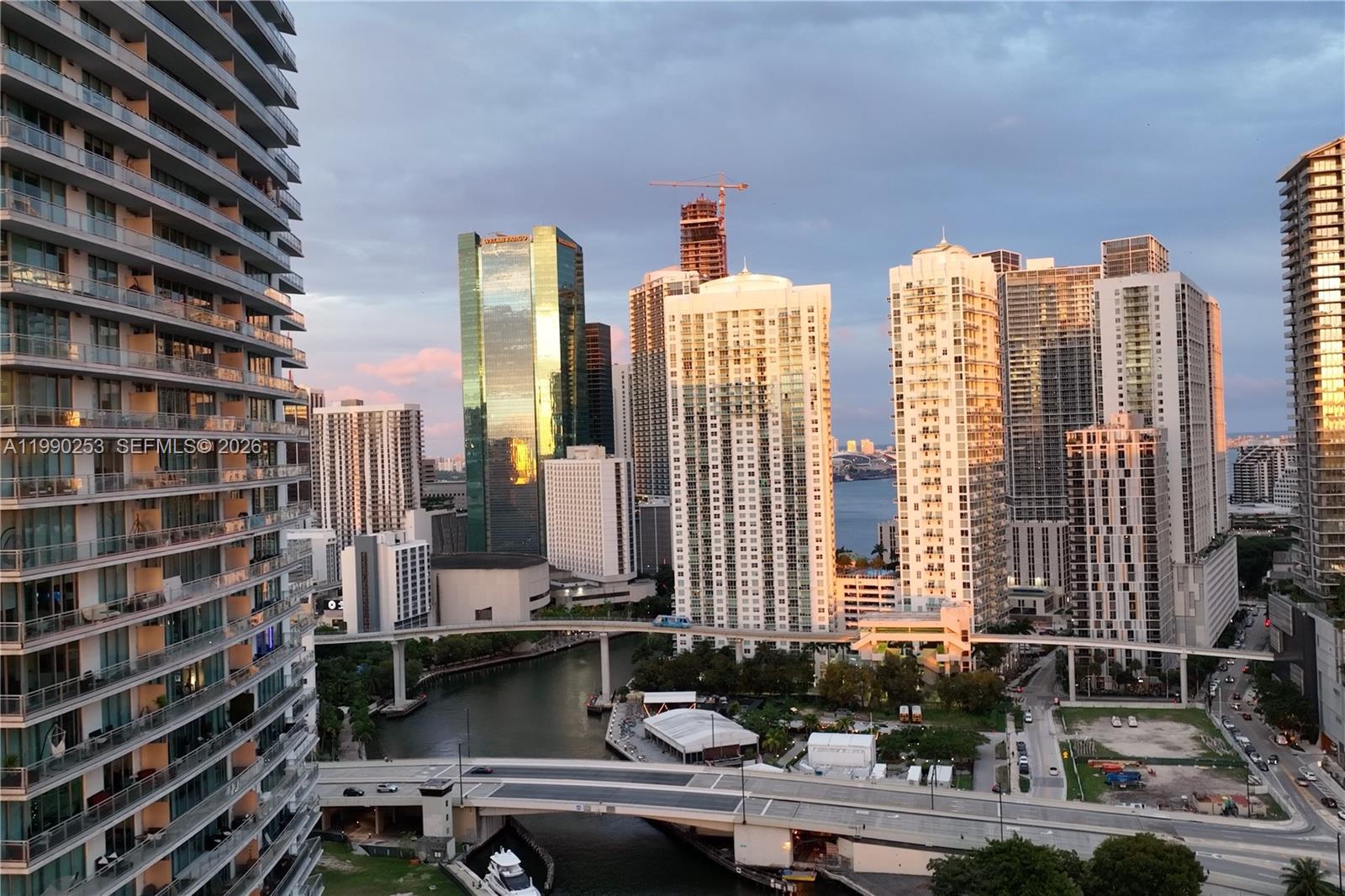 92 SW 3rd St #2802 Miami, FL 33130