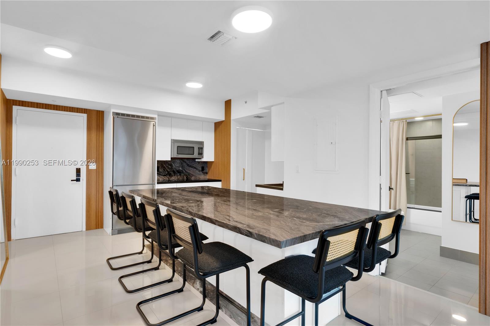 92 SW 3rd St #2802 Miami, FL 33130