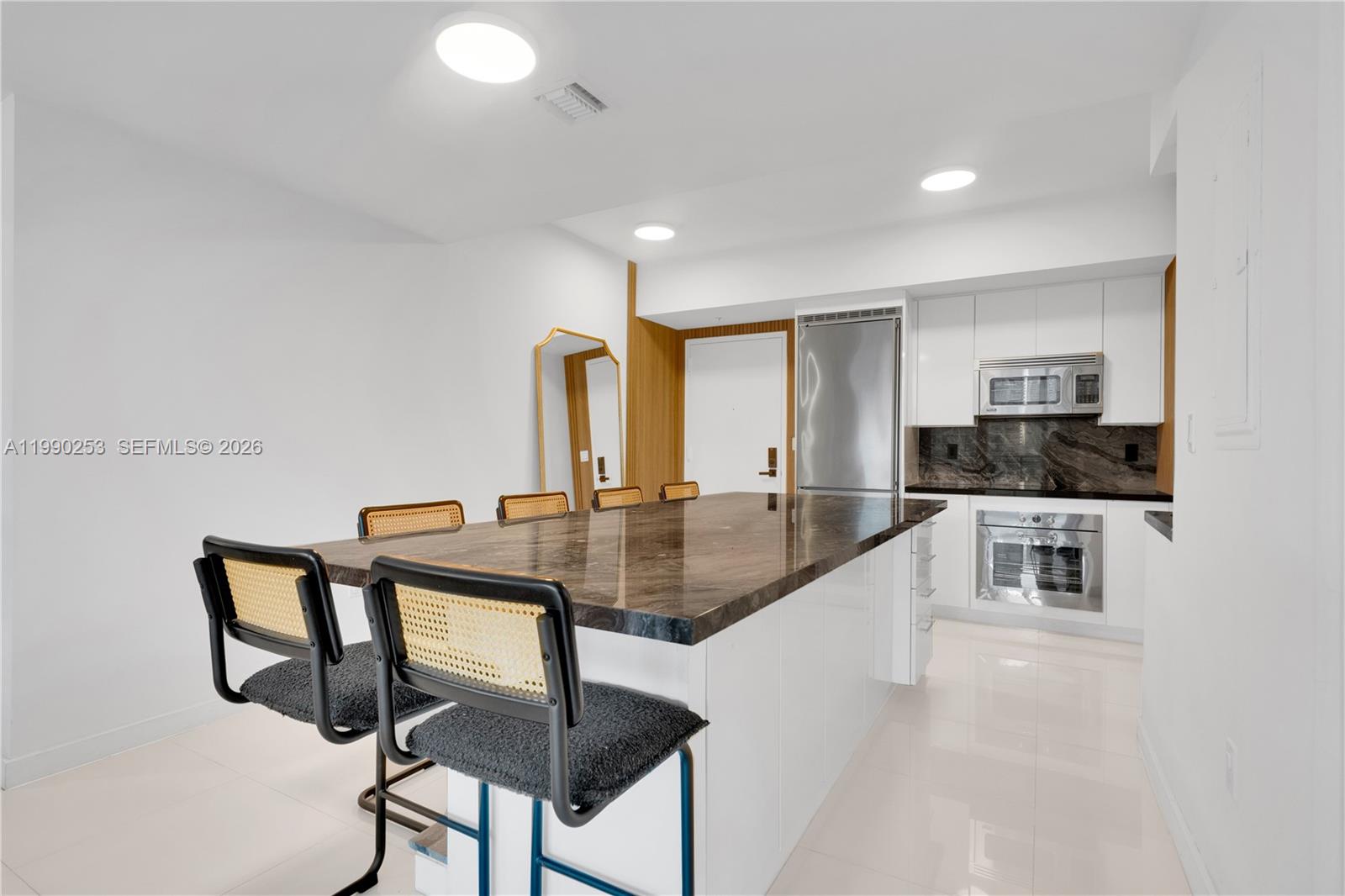 92 SW 3rd St #2802 Miami, FL 33130