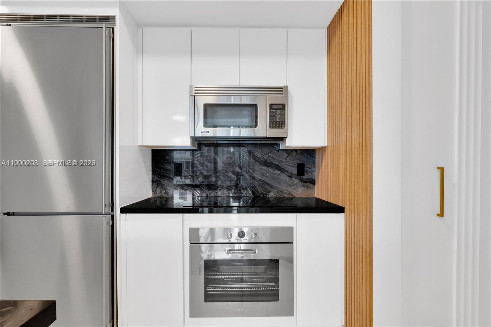 92 SW 3rd St #2802 Miami, FL 33130