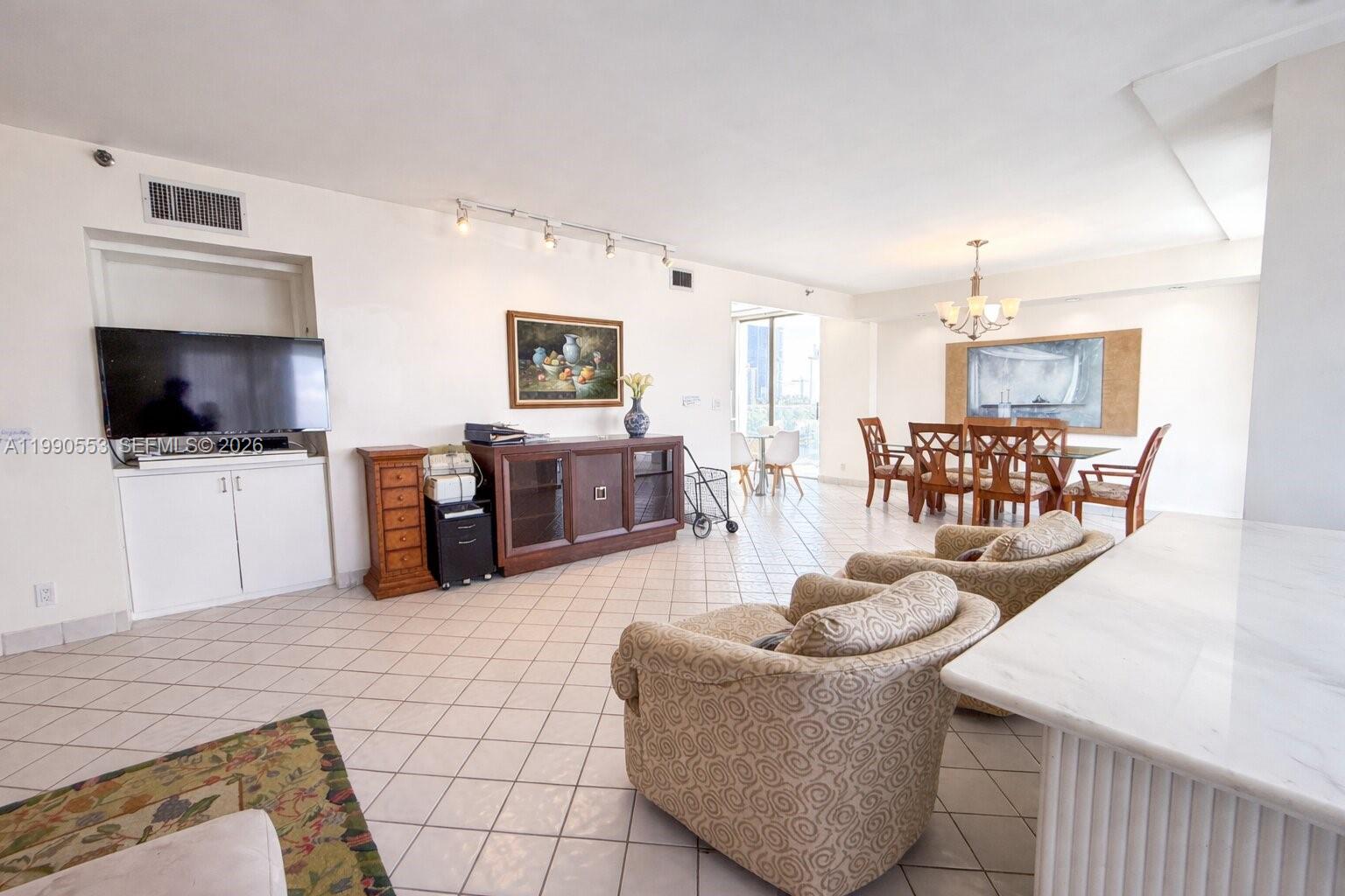 19707 Turnberry Way #9D Aventura, FL 33180