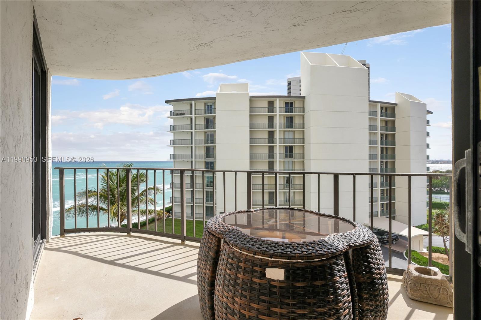 5420 N Ocean Dr #504 Singer Island, FL 33404