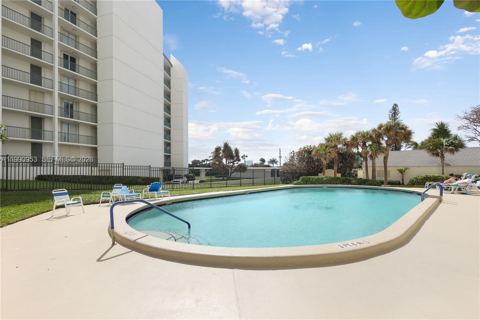 5420 N Ocean Dr #504 Singer Island, FL 33404