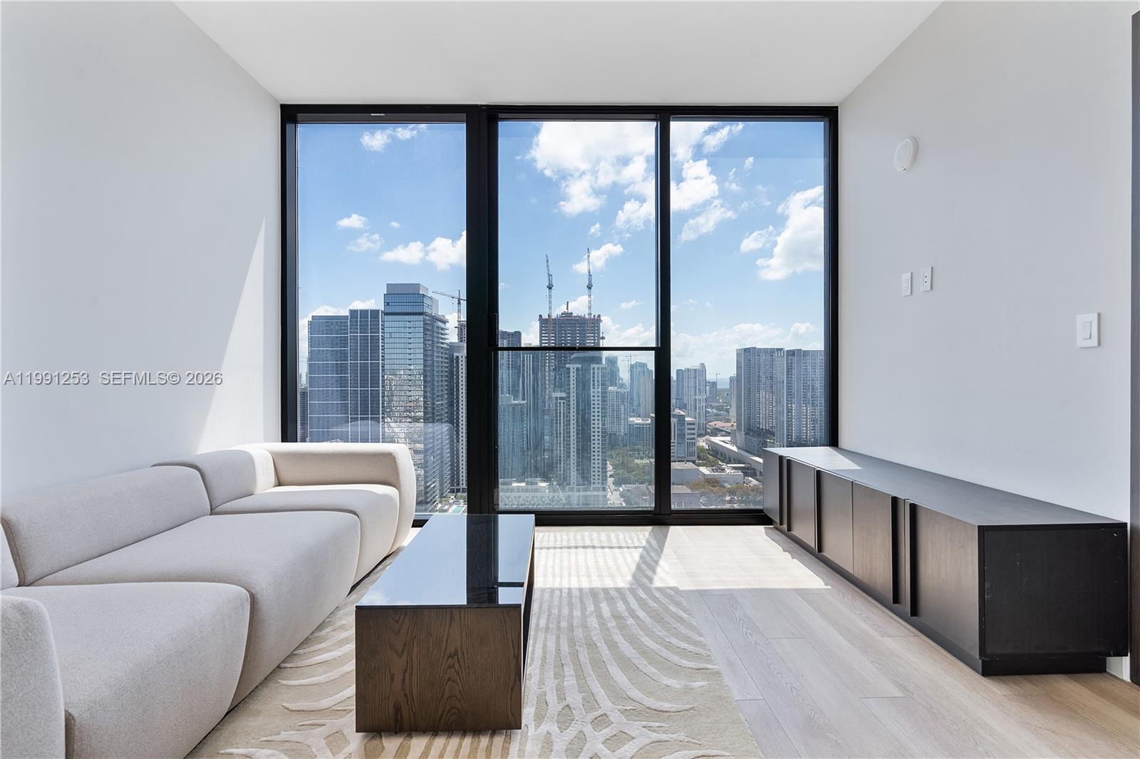 20 NE 11th St #3809 Miami, FL 33132