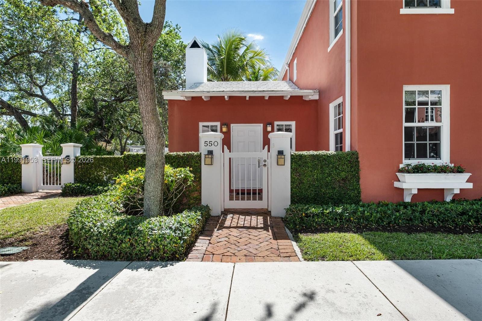 550 Loretto Ave #16 Coral Gables, FL 33146