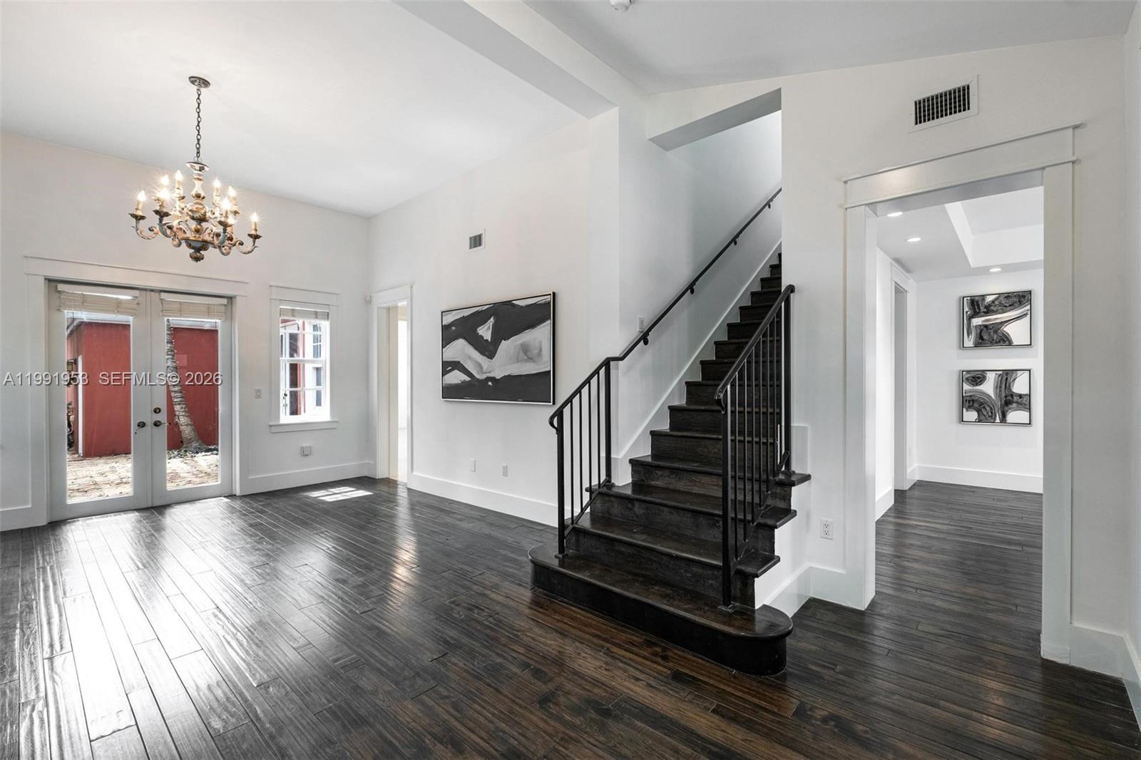 550 Loretto Ave #16 Coral Gables, FL 33146