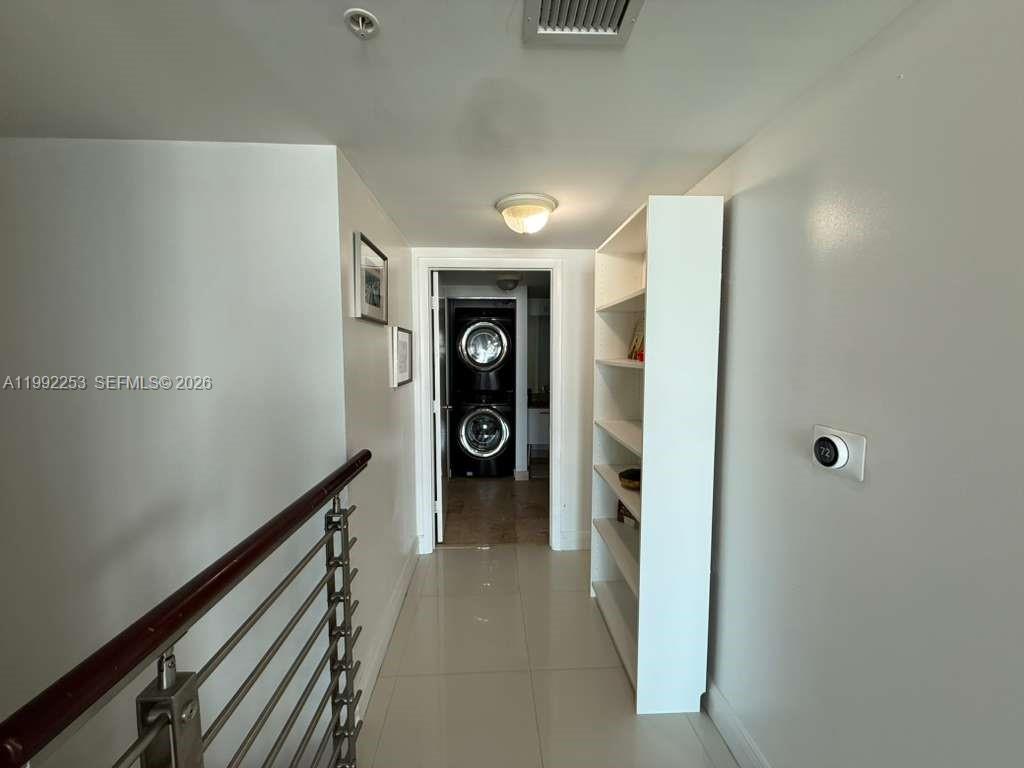 image Brickell on the River South18