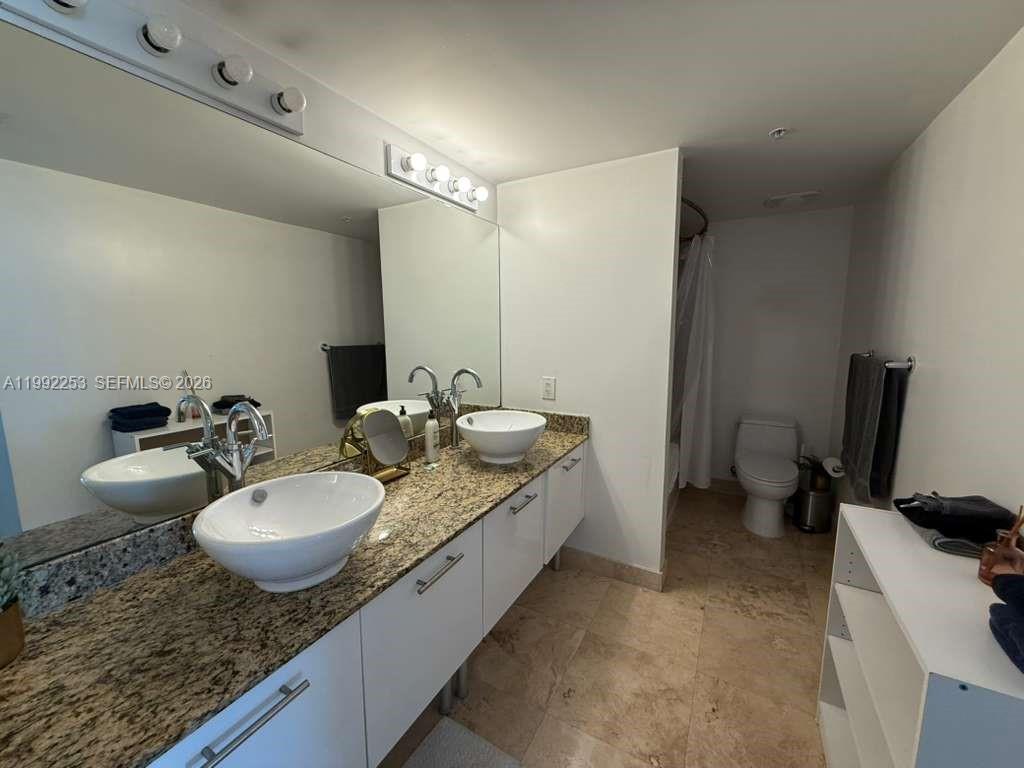 image Brickell on the River South19