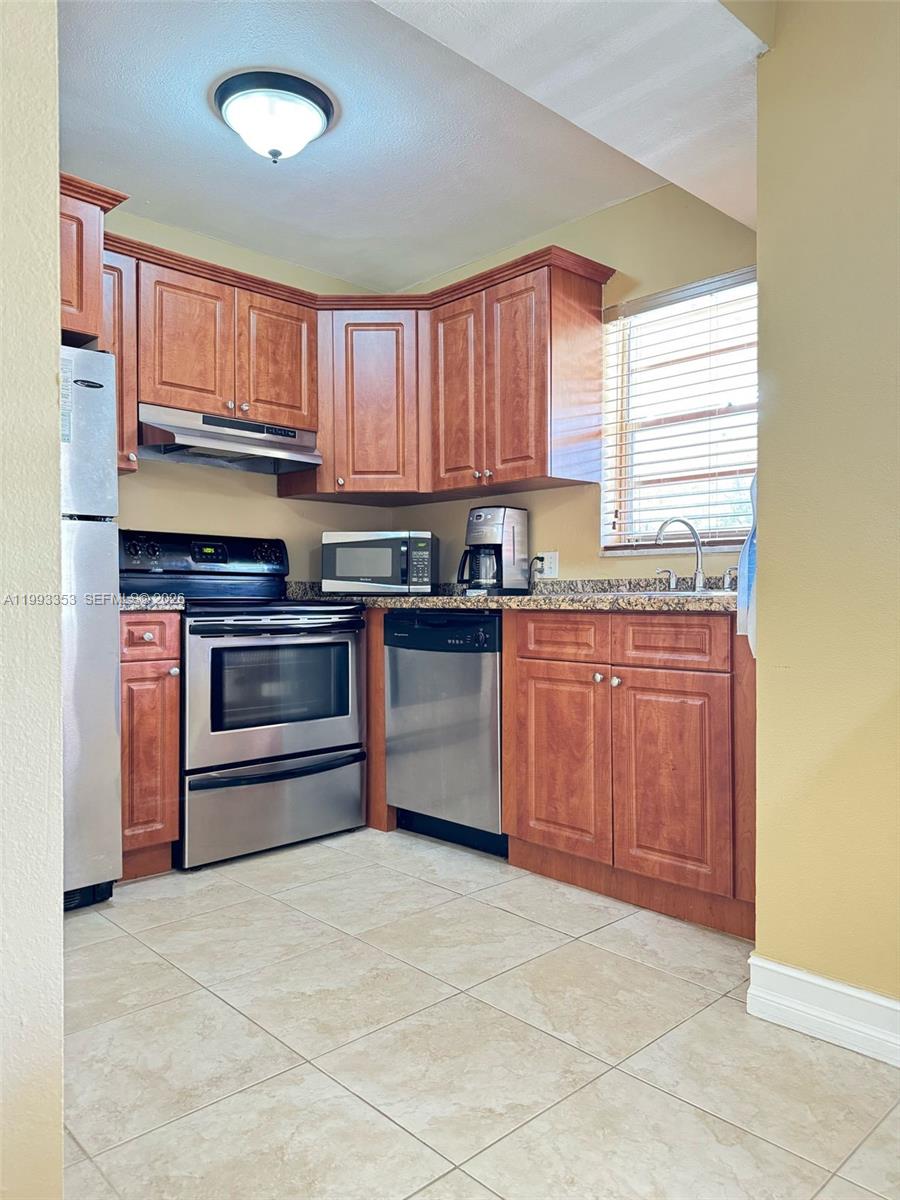 1300 Moffett St #306