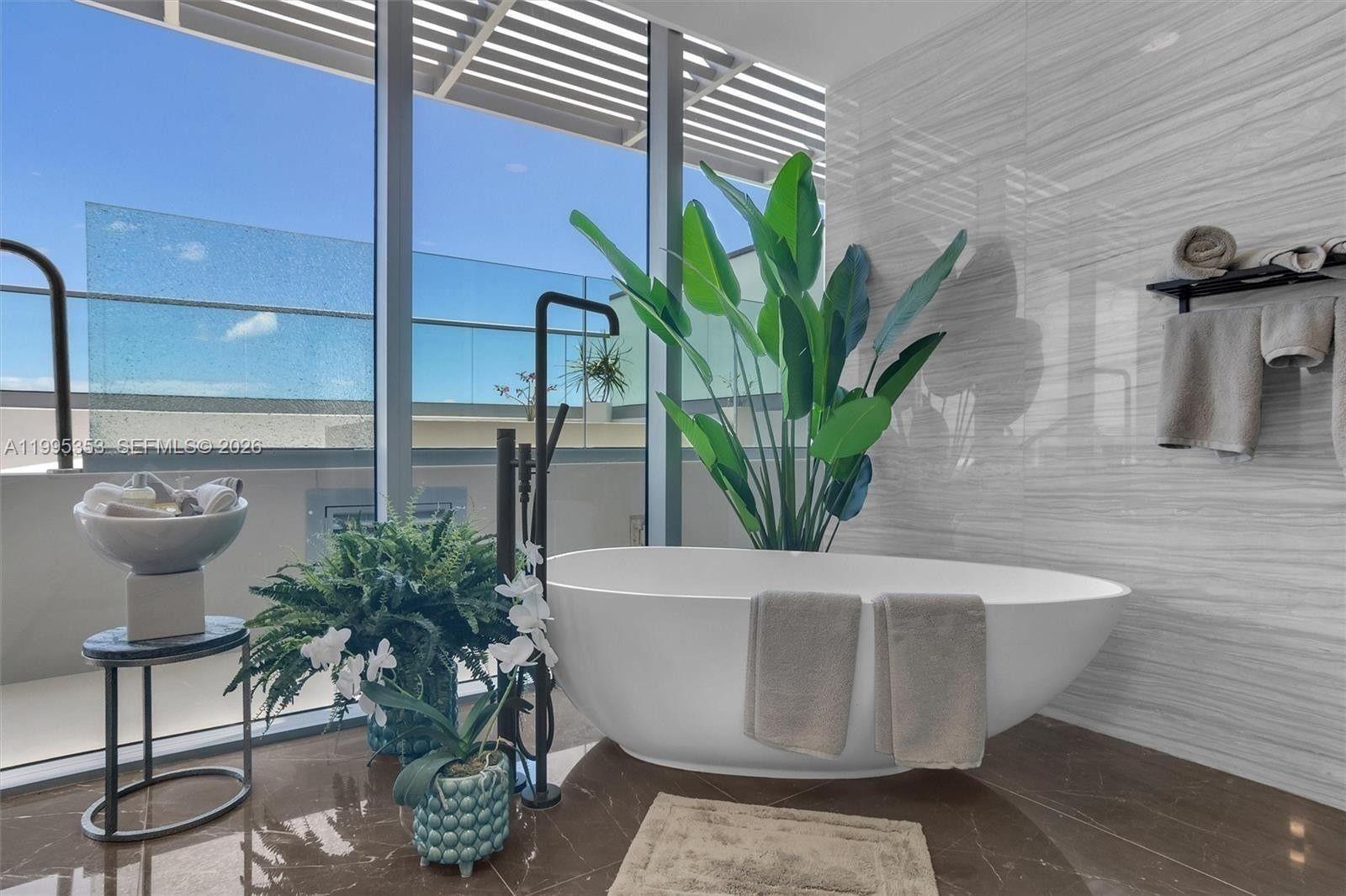 2200 N Ocean Blvd #N804 Fort Lauderdale, FL 33305