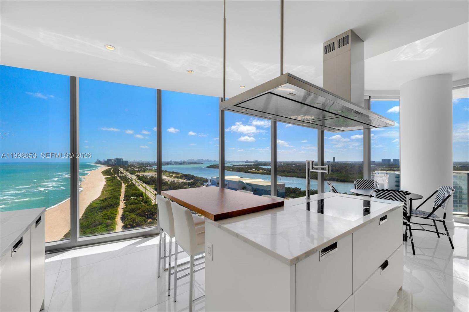 15701 Collins Ave #2005 Sunny Isles Beach, FL 33160