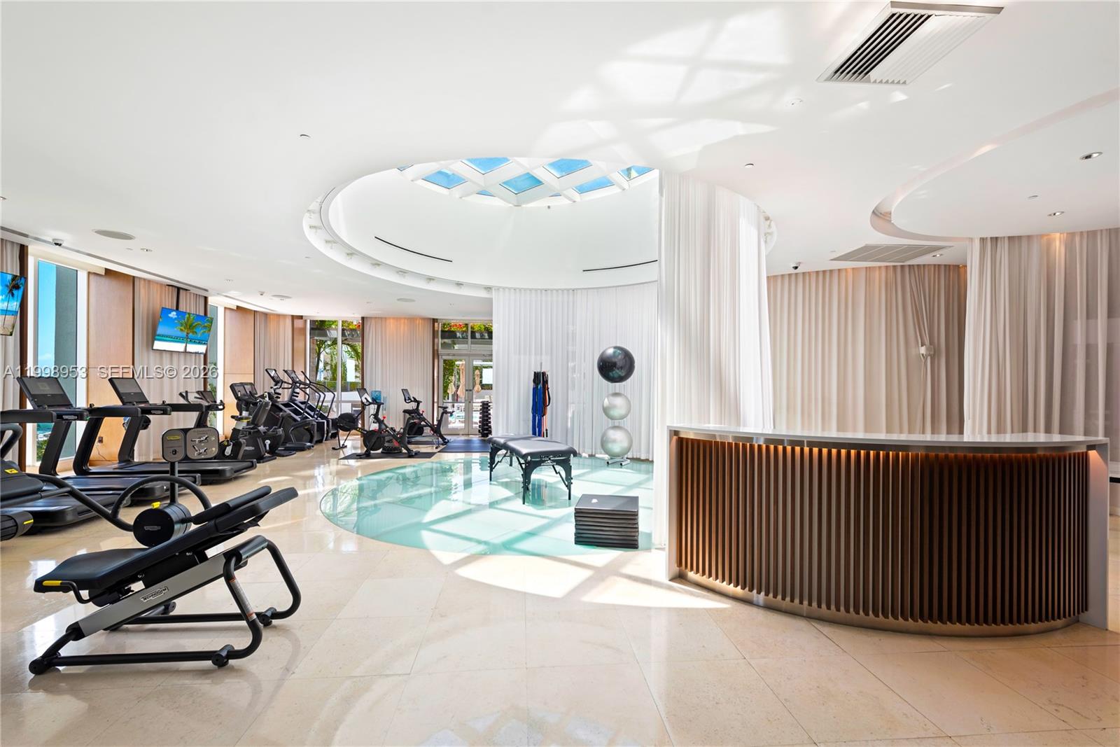 450 Alton Rd #704 Miami Beach, FL 33139