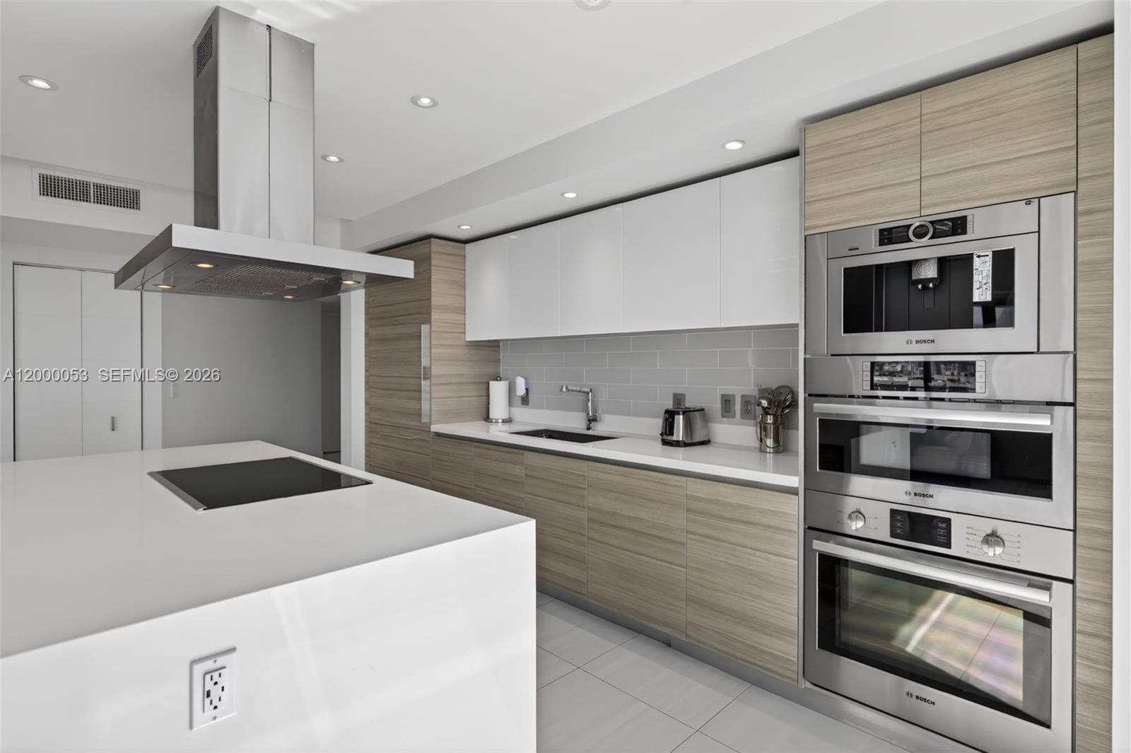 300 Sunny Isles Blvd #4-807 Sunny Isles Beach, FL 33160