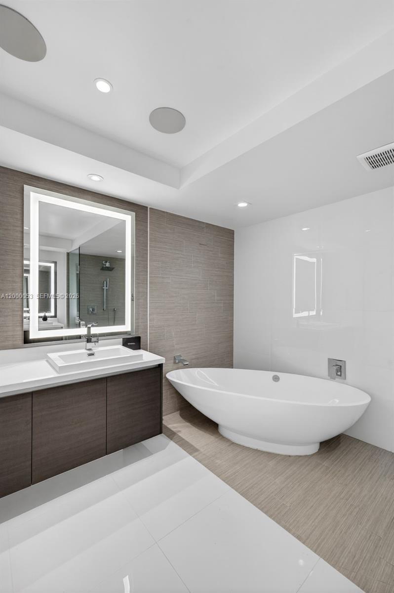 300 Sunny Isles Blvd #4-807 Sunny Isles Beach, FL 33160