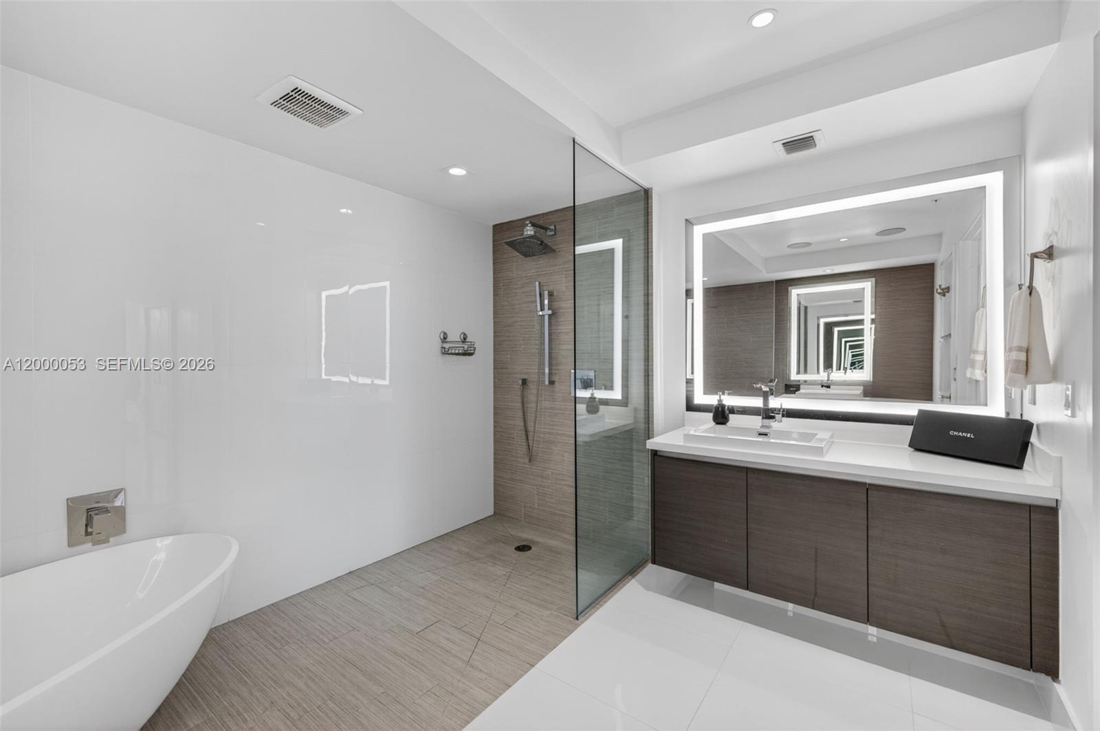 300 Sunny Isles Blvd #4-807 Sunny Isles Beach, FL 33160