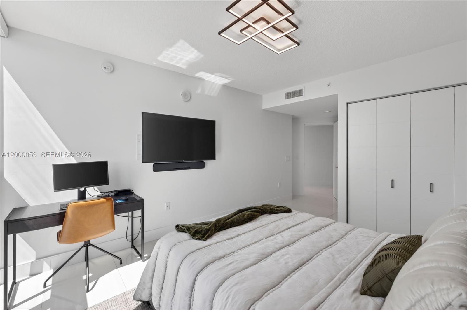 300 Sunny Isles Blvd #4-807 Sunny Isles Beach, FL 33160