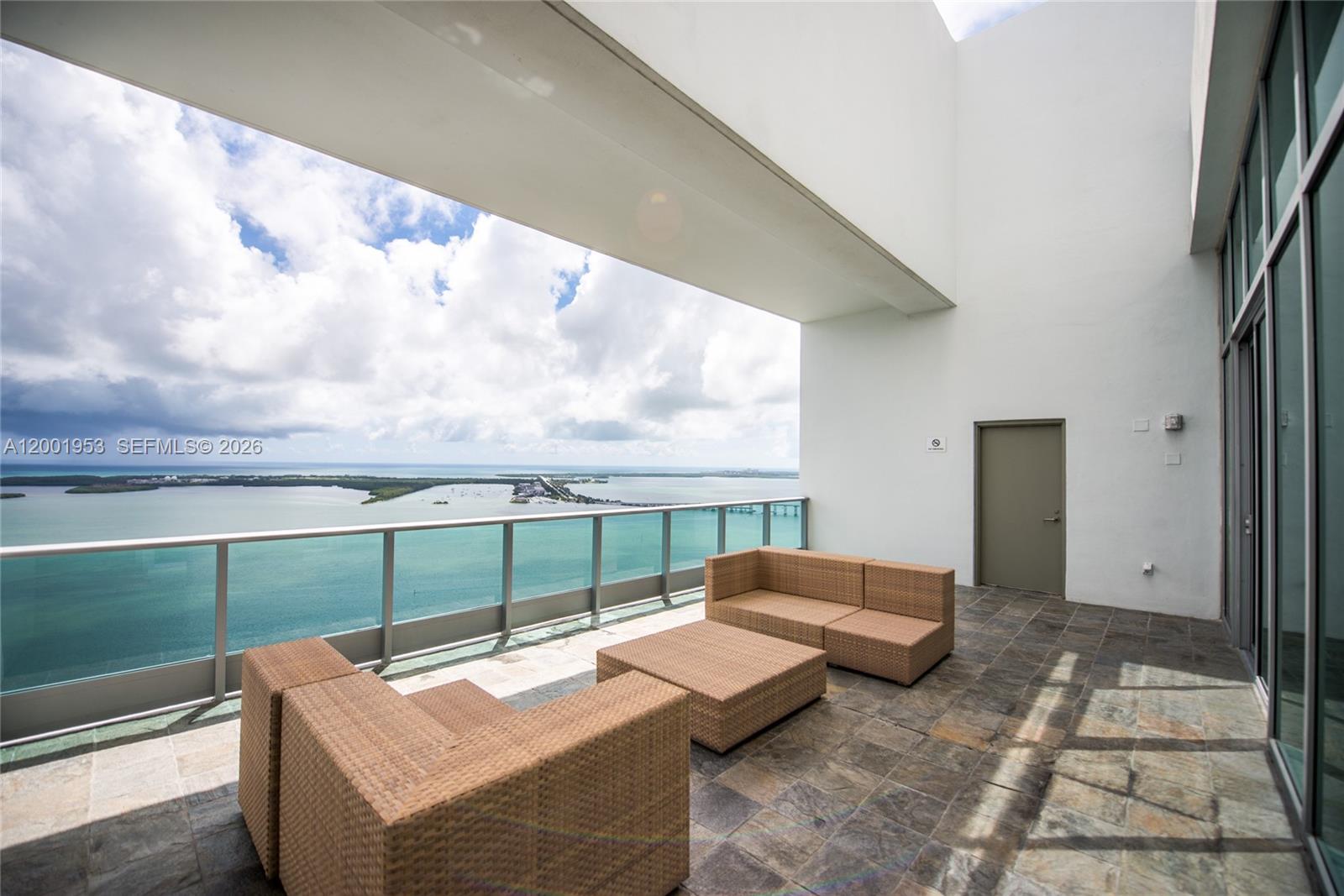 image Jade at Brickell Bay64