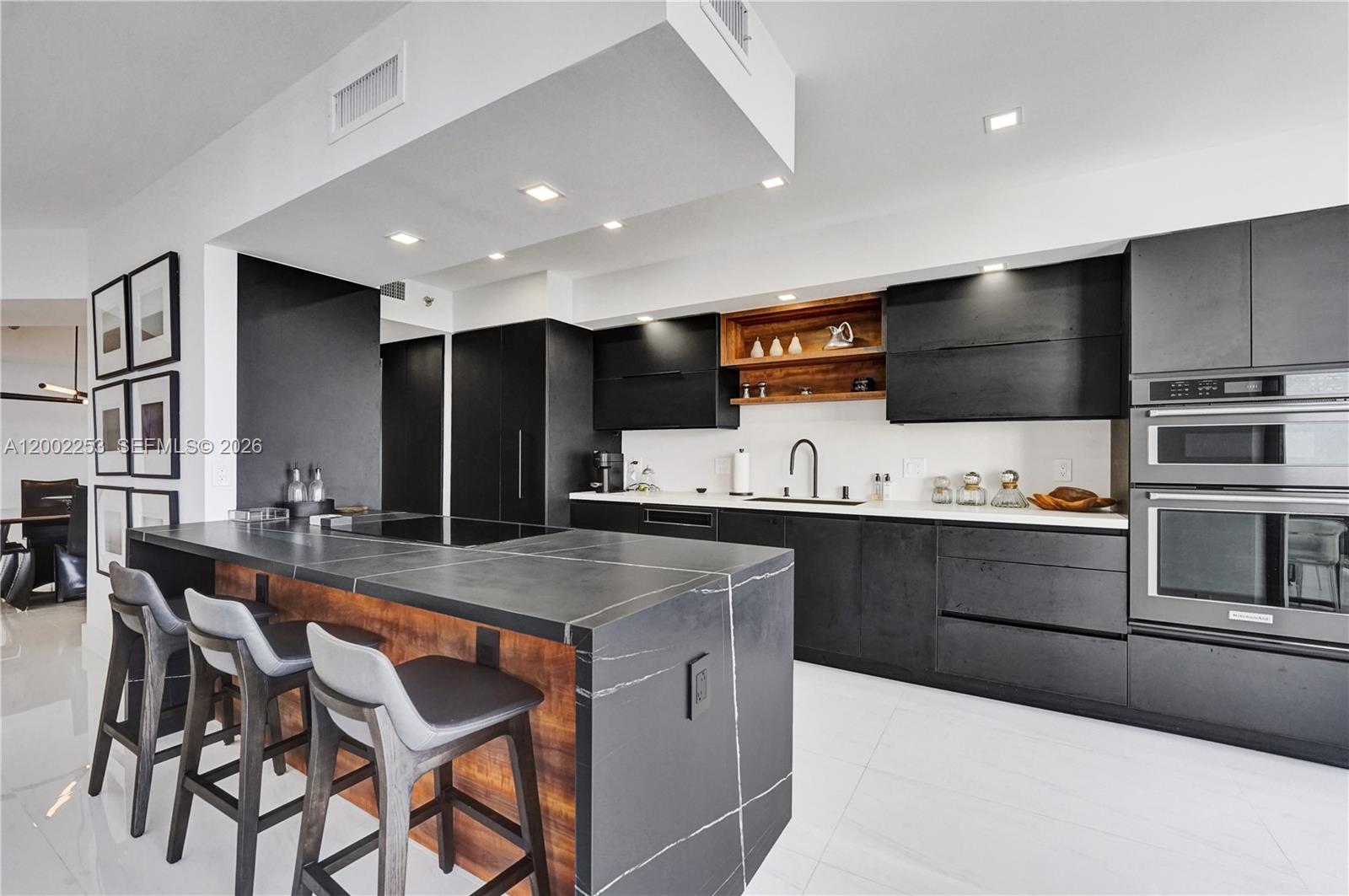 image Hamptons West24