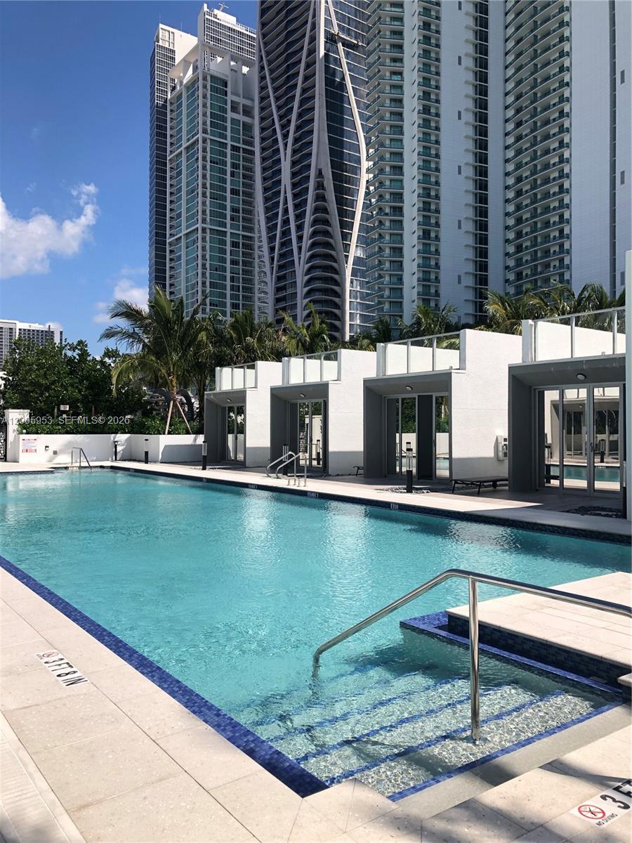 image Paramount Miami Worldcenter25