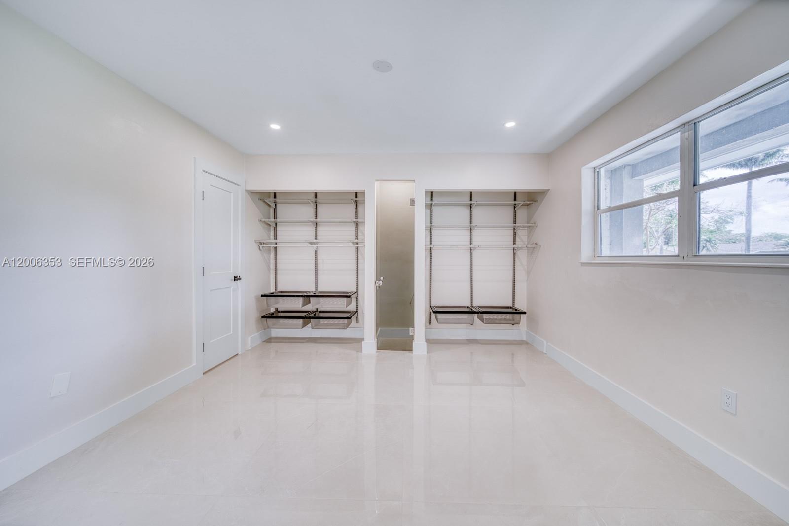 15730 SW 87th Ct Palmetto Bay, FL 33157