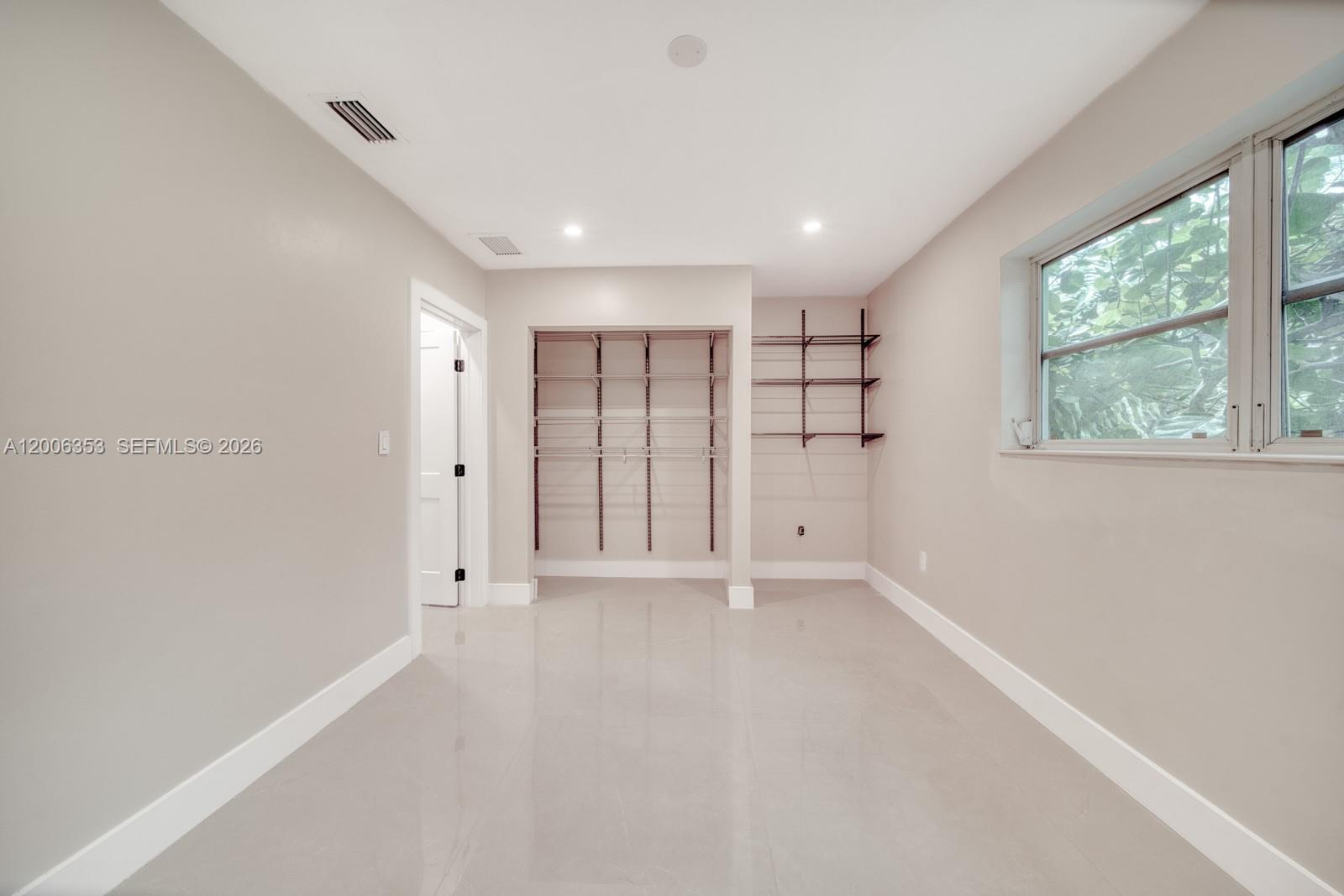15730 SW 87th Ct Palmetto Bay, FL 33157