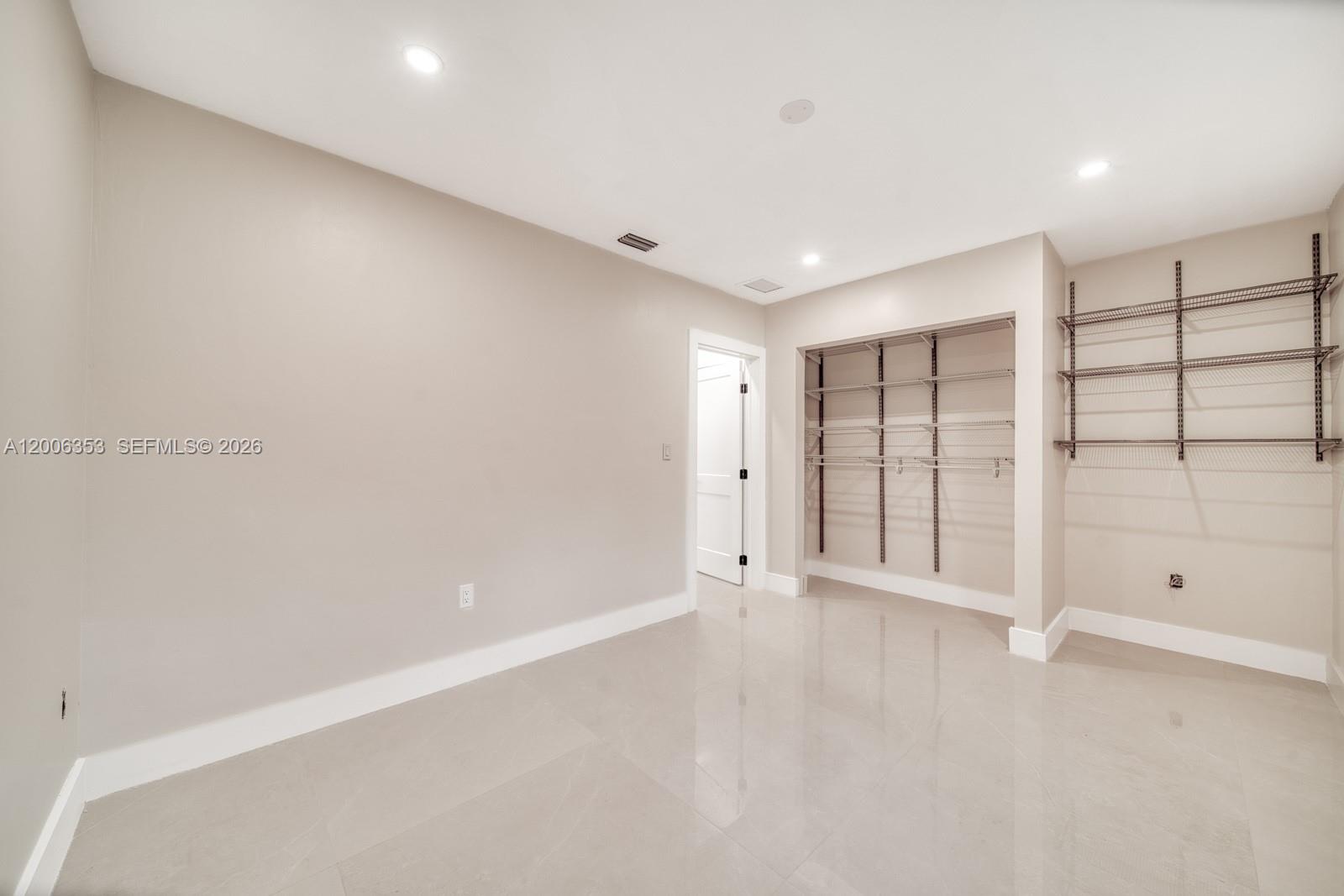 15730 SW 87th Ct Palmetto Bay, FL 33157