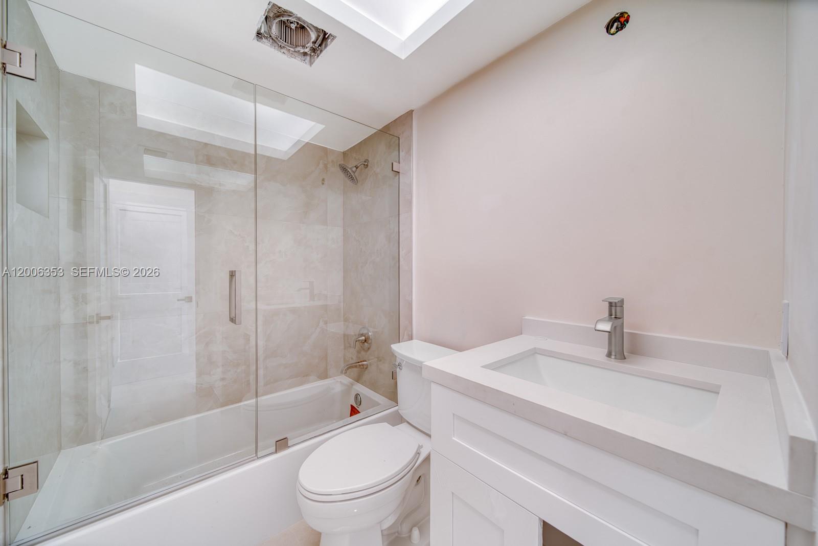 15730 SW 87th Ct Palmetto Bay, FL 33157