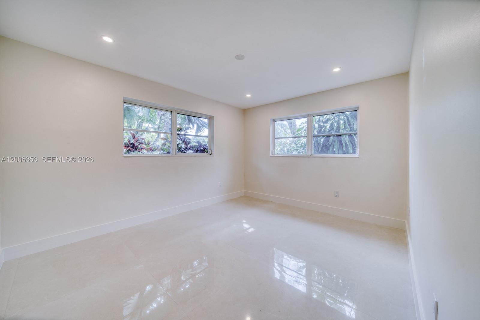 15730 SW 87th Ct Palmetto Bay, FL 33157