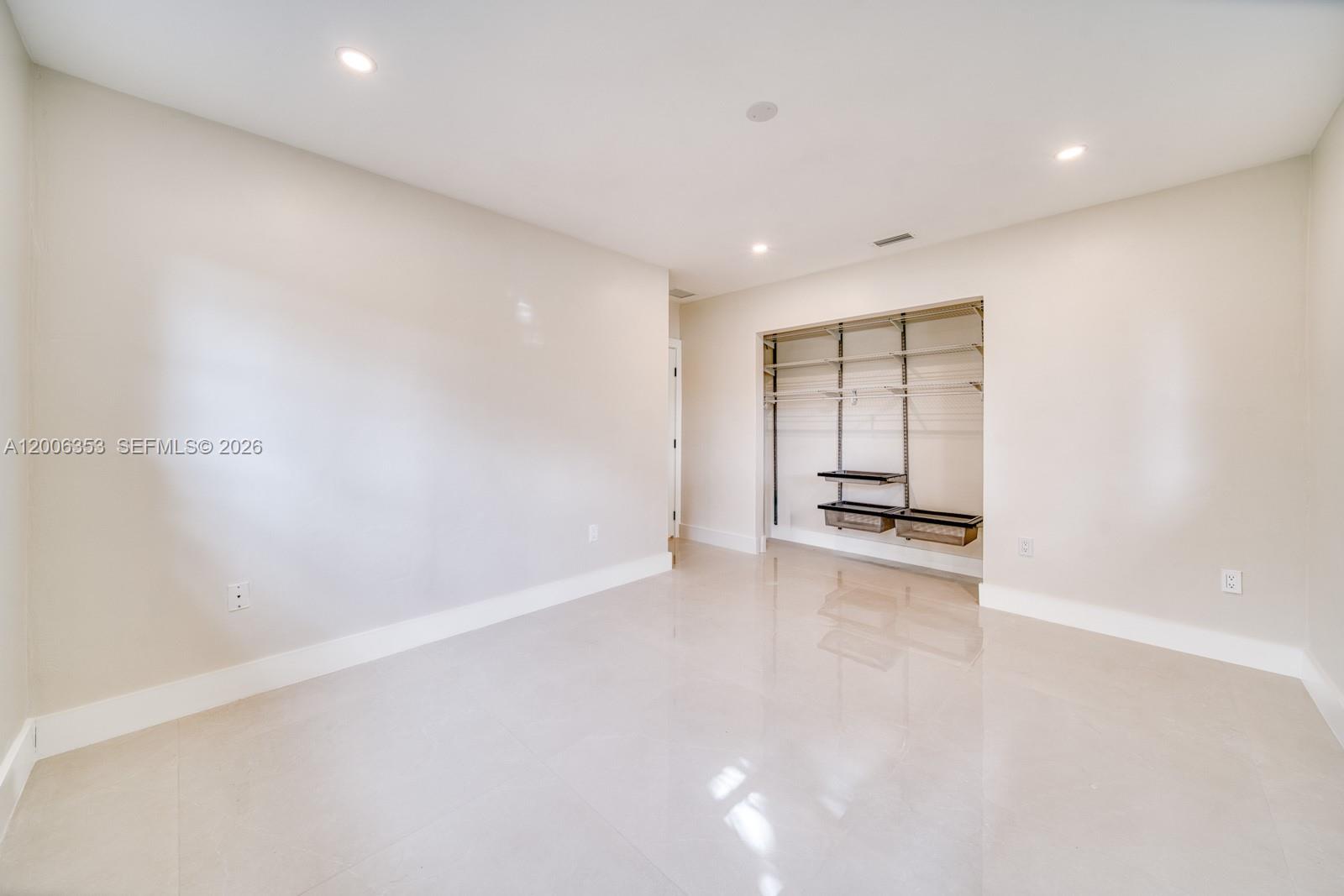 15730 SW 87th Ct Palmetto Bay, FL 33157