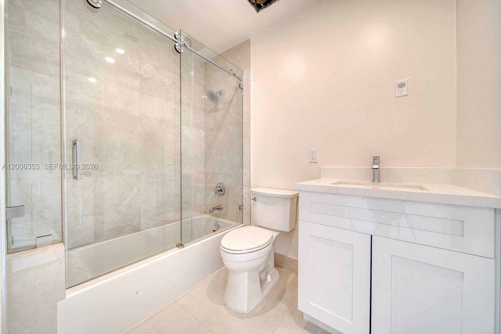 15730 SW 87th Ct Palmetto Bay, FL 33157