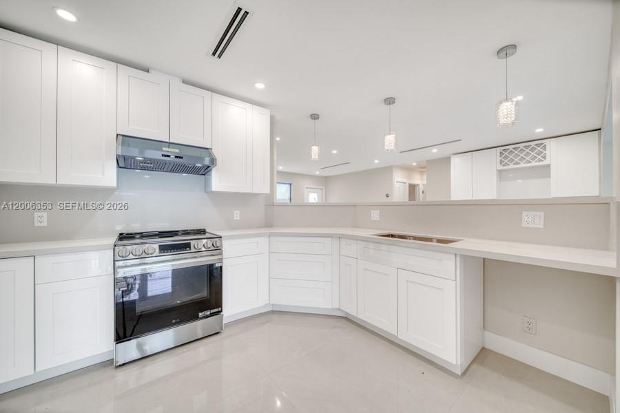 15730 SW 87th Ct Palmetto Bay, FL 33157