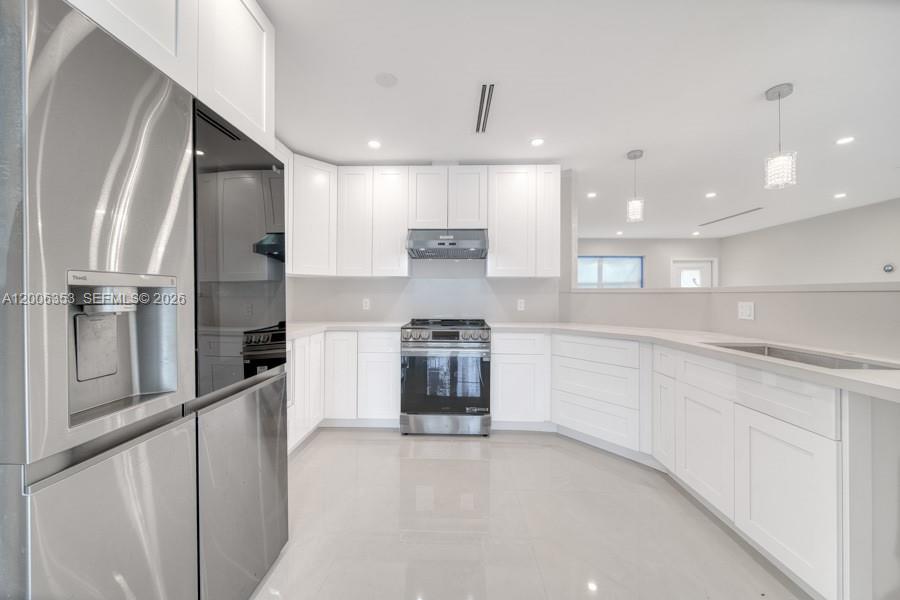 15730 SW 87th Ct Palmetto Bay, FL 33157