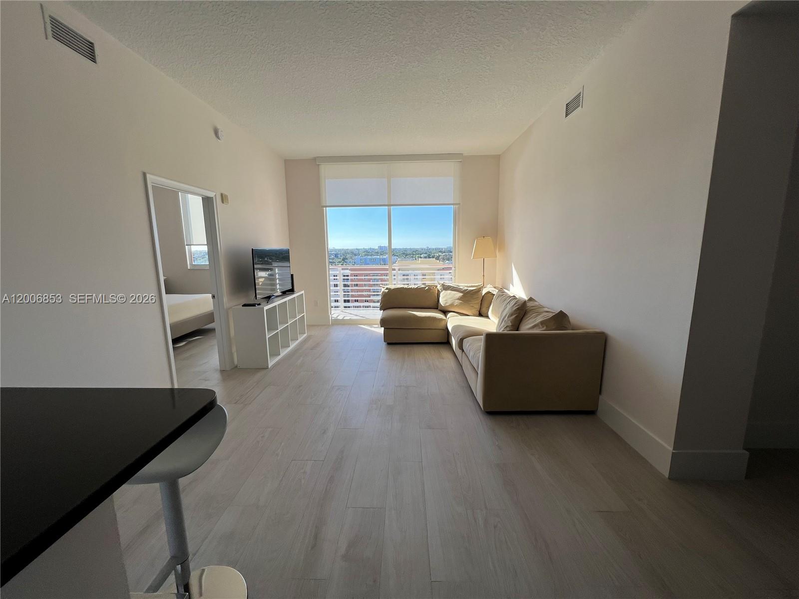image The Venture at Aventura5