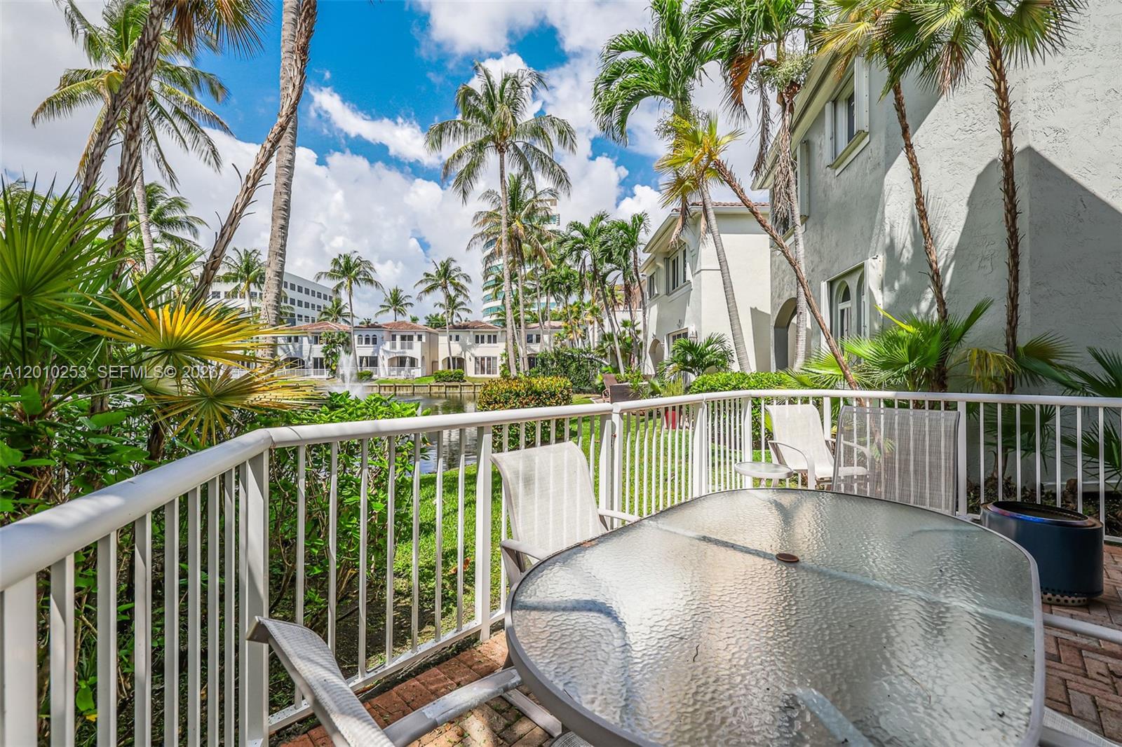 20990 NE 30th Pl Aventura, FL 33180