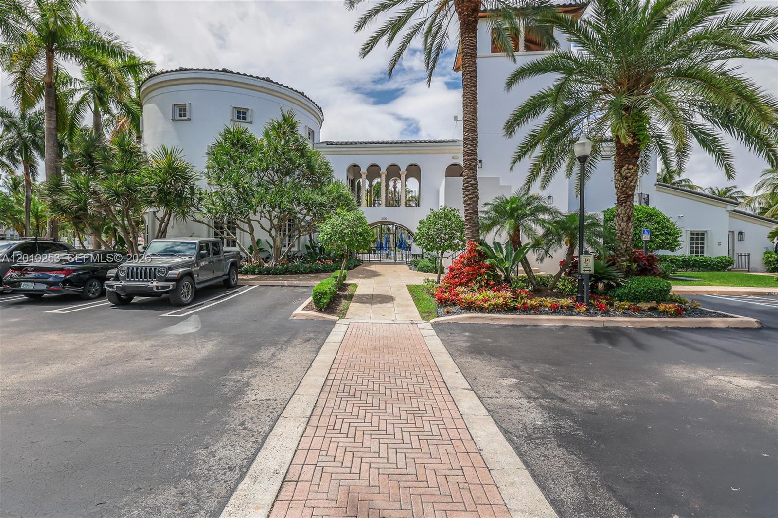20990 NE 30th Pl Aventura, FL 33180