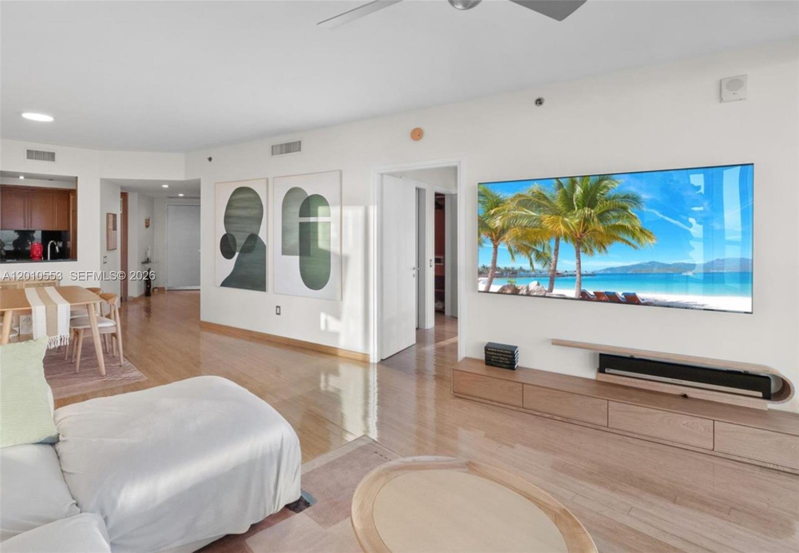 450 Alton Rd #2810 Miami Beach, FL 33139